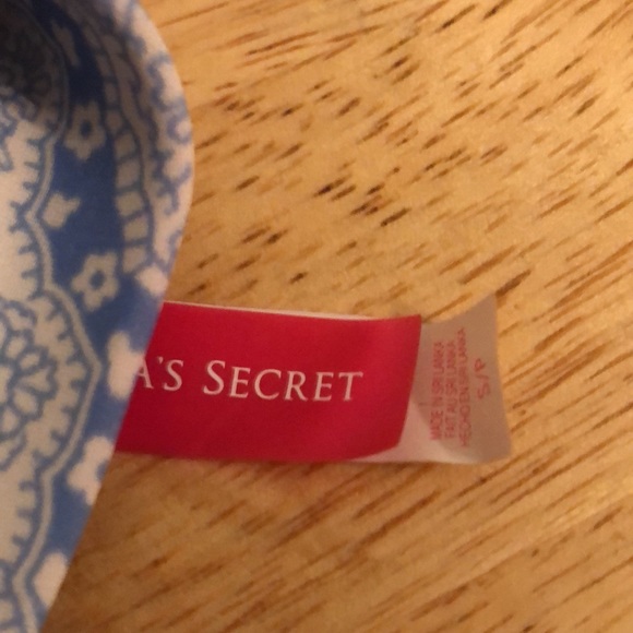 Victoria’s Secret bikini top - Picture 6 of 8